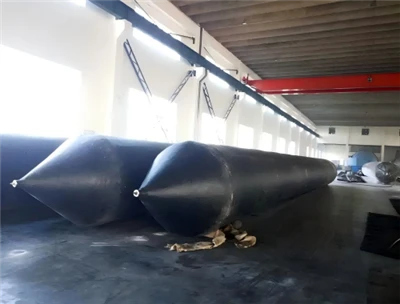 Opblaasbare mariene airbags lanceren en docking boten