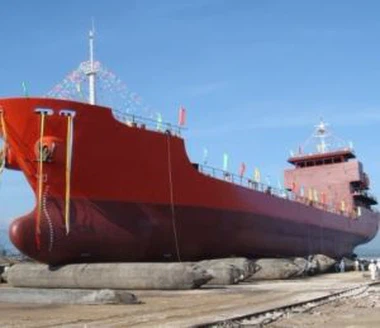 Schip lanceert airbag